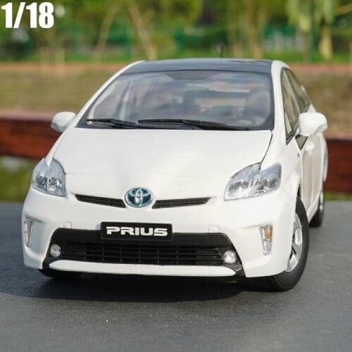 1:18 Diecast Model For Toyota Prius Hybrid 2012 White Alloy Toy Car Miniature Collection Gift Original Box Free Shipping