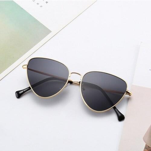 New Arrival 2020 Fashion Sunglasses Women Vintage Metal Eyeglasses Men Classic Vintage Oculos De Sol UV400