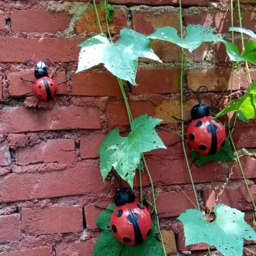 Metal Simulated Ladybug Animal Hanging Wall Art Hanger Garden Fence Home Decor