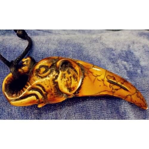 Ancient Chinese fine carved resin Ivory Necklace Pendant pattern free of freight