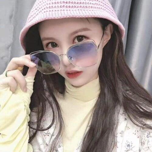 Classic Vintage Women Sunglasses Oversized Round Frame Luxury Brand Designer Female Glasses Big Shades Oculos