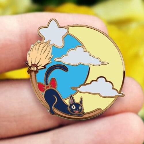 Broomstick Jiji Cat Moon Enamel Brooch Pin Backpack Hat Bag Collar Lapel Pins Badges Women Mens Fashion Jewelry Accessories