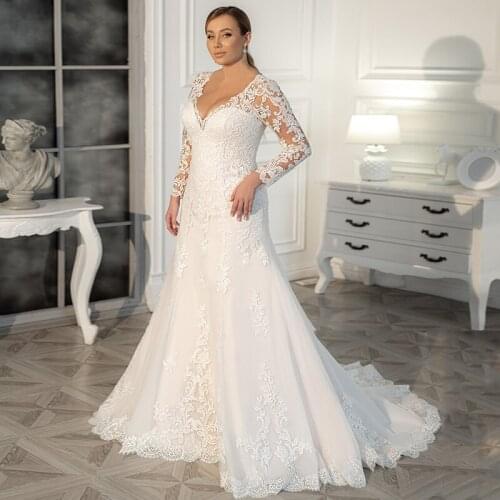 Charming Tulle A-line Wedding Gowns 2021 Sexy V-neck Sweep Train Lace Appliques Long Sleeeve Bridal Dress