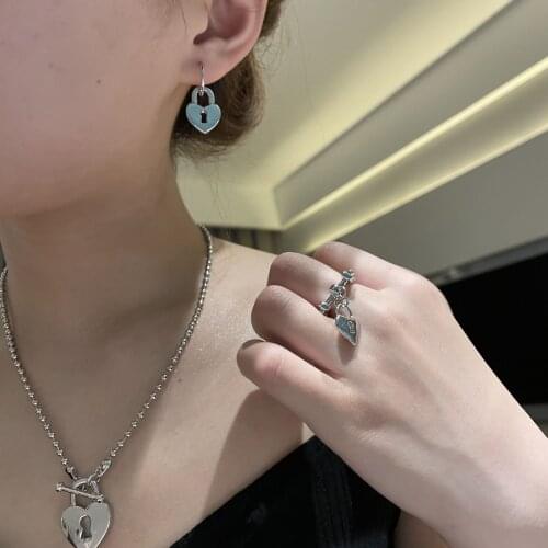 2021 Hiphop Hollow Heart Pendant Necklace for Women Punk Jewelry Vintage Metal Ball Chain Chokers Necklaces Lock Heart Bijoux