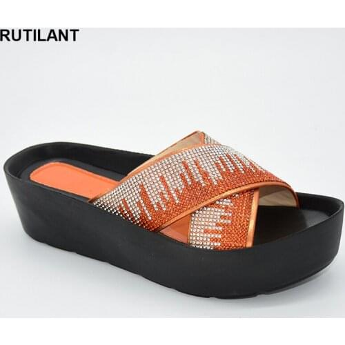 Latest Design African Women Shoes Decorated with Rhinestone Nigerian Shoes Luxury Sandals Women Elegant Women Pumps Party Pumps