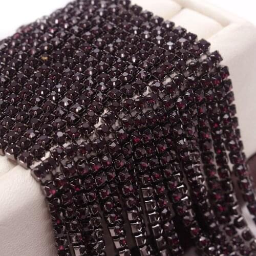 10Yard Bling Amethyst Color DIY Rhinestone Chain Dense Black Base Claw Crystal Rhinestone Chain Wedding Clothing Art Decoration