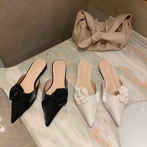 2021 Fashion Women Slippers Flats Shallow Pointed Toe Flower Design Slip On Loafers Black/White Summer Beach Shoes Woman Size 39