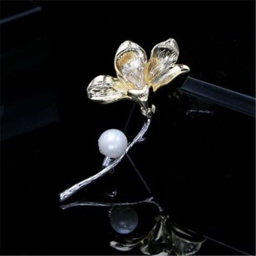 Queen Lotus Flower Brooches for Women Fashion Acrylic Jewelry Brooch Pins For Gift