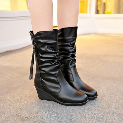 High Quality 2018 Autumn Winter Women Leather Boots Womens Fashion Plus velvet Slip On Warm Party Boots Woman High Heels Shoes