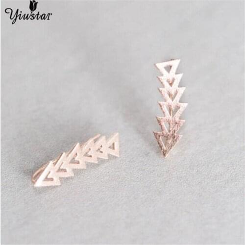 Yiustar Triangle Ear Crawler for women boucles d'oreilles pour les femmes Stackable Triangle Stud Earring Ear cuff Bijoux