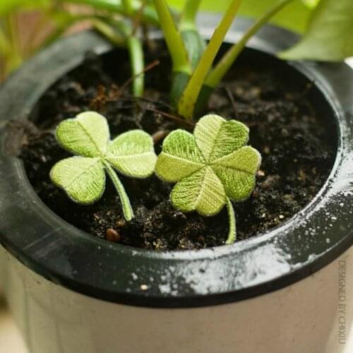 Green Clover Embroidery Patches Sew on Applique Iron Patch for Clothing Bags Shoes DIY Craft Repair Clothes Sticker Cute Parches