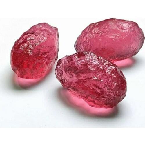 1pcs 15-40g Natural Pink Czech Meteorite Impact Glass Rough Crystal Energy Stone