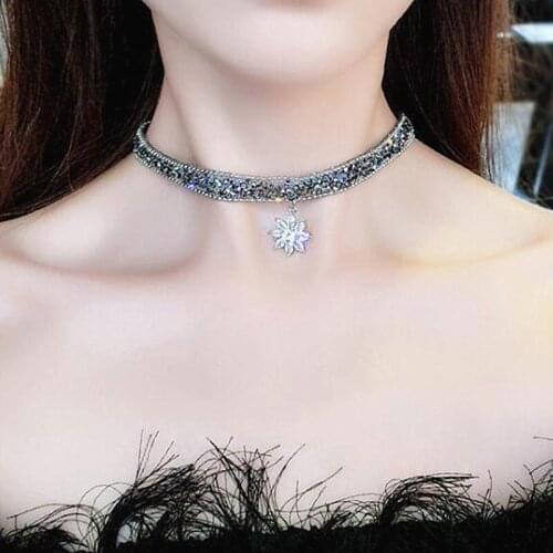 Fashion Crystal Ice Flower Pendant Necklace Glitter Adjustable Metal Chain Women Chic Punk Choker Clavicle Chain Neck Jewelry