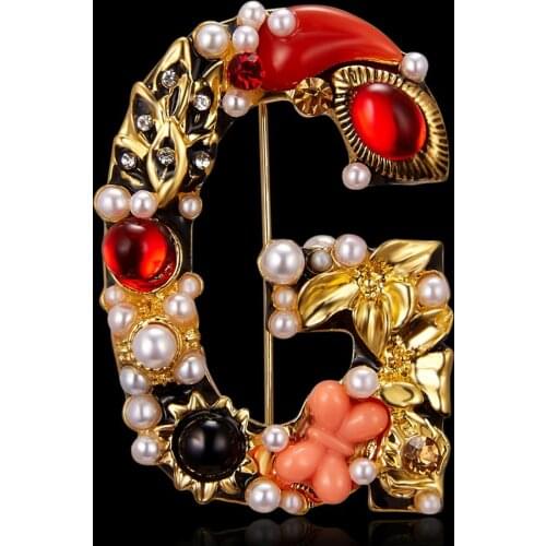 Exquisite Letter G Shape Pearl Brooch Pins Golden Color Brooch For Women Fashion Brooches Dress Clothes Accessories Banquet Gift