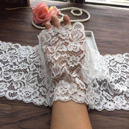 2Meters/lot 18cm White Lace Trims Hollow Out Flower Small Eyelash Lace Pretty Wedding White Lace Trims Z1351