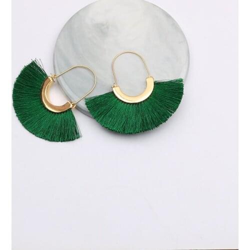 2020 New Trendy Fashion Horse Shoe U shape Metal Fringe Cotton Tassel Drop Earring Big Round Hoop Statement Earring