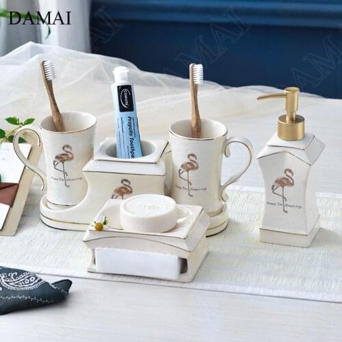Flamingo Decorative Ceramic Bathroom Accessories Set Nordic Creativity Home Five Piece Set Toiletries Hotel Restroom Shower Set