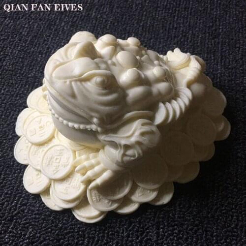 Chinese style Mascot golden toad Statuette，Lucky Frog，High-end home feng shui decorative statue，Office lucky decoration