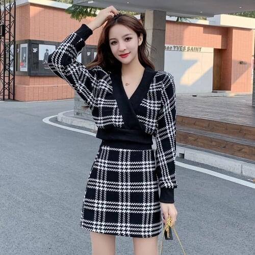 2021 spring new ladies temperament fried street small incense style fashion goddess western style knitted two-piece skirt