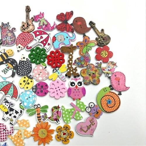 300PCS Random Mixed Scrapbooking Buttons Wooden Buttons Animal Sewing Accessories Two Holes Wood Decorative Sewing Button