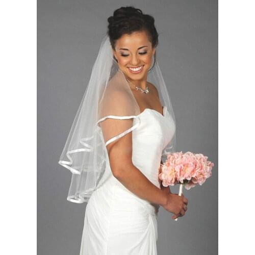 2 tiers Bride Wedding Veil Short Fingertip Length Bridal Tulle with Ribbon Edge and Comb Soft Wedding Bridal Veil Comb Hair