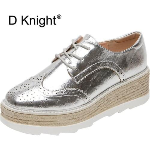Vintage Womens Casual Oxfords Shoes Plus Size 34-43 Carved Bullock Shoes Woman Bright Patent Leather Flat Platform Brogue Shoes