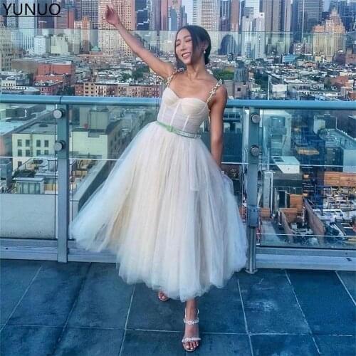 YUNUO Ivory A-line Tulle Prom Evening Dresses Tea Length robes de cocktail with Crystals Straps Green Velvet Belt Party Gowns
