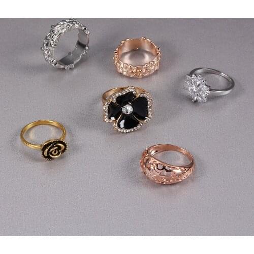 Women Jewelry Ring Valentine Day Christmas Lady Finger Ring Personality Retro Flower Ring Cocktail Party Wedding Bride Gift