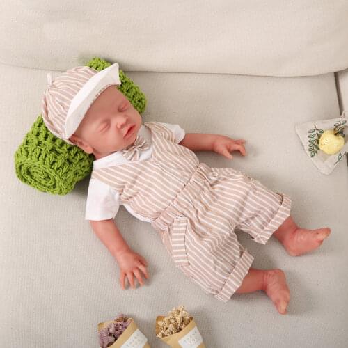 18" Eyes Closed Silicone Reborn Baby Girl Doll Can Take Pacifier 3140g