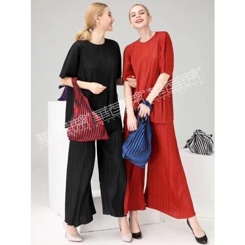 HOT SELLING Miyake new Style o-neck batwing sleeve T-shirt in the fold full lenght trousers solid two-piece outfit IN STOCK