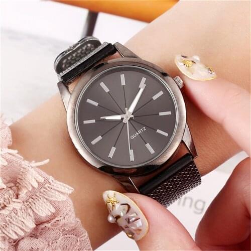 Wholesale Luxury Watches Quartz Watch Stainless Steel Dial Casual Bracele Watch