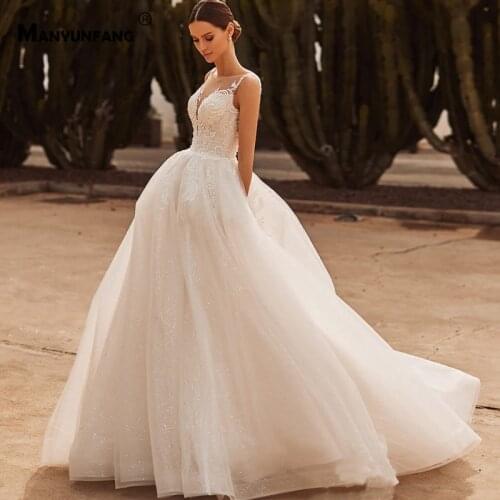 Custom Made O-Neck Sleeveless Embroidery Appliques Tulle Wedding Dress for Women High-End Button Chapel Train Bridal Ball Gown