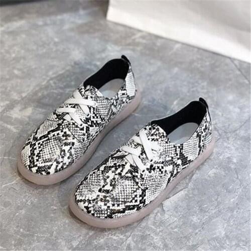 Designer Womens Casual shoes2021 spring autumn new serpentine womens shoes flat casual large size womens platform sneakers