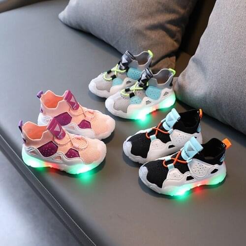 Fashion Patchwork LED Lighting Children Casual Shoes Glowing Sports Running Slip On Kids Sneakers Leisure Girls Boys Toddlers