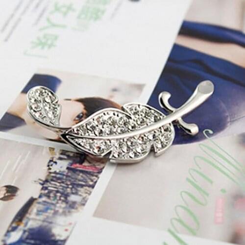 Hot Fashion Rhinestone Leaves Feather Brooches Clothes Sweater Corsage Pins Brooch Pins Enamel Pin Brooches For Women Wholesale