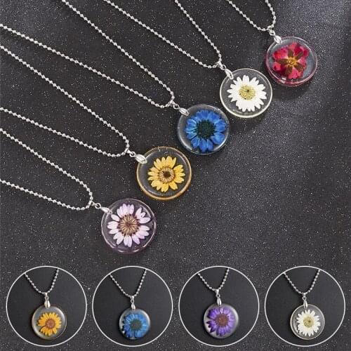 5 Color Fashion Women Girl Handmade Bohemia Chrysanthemum Northern Lights Moon Pendant Resin Pendant Chain Necklace Jewelry