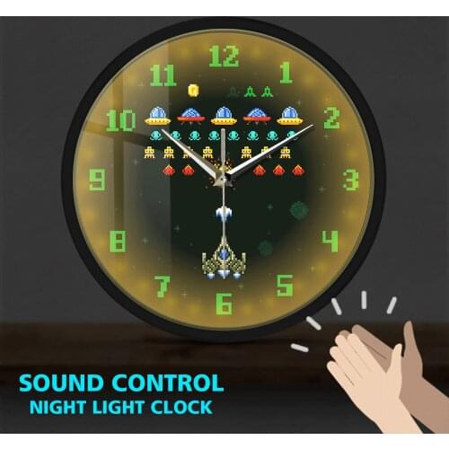 Retro Video Game Space Alien Invader Pixel Spaceship Metal Frame Wall Decor Sound Control LED Wall Clock Arcade Video Game Watch