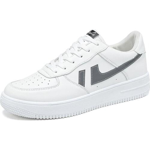 Mens Casual Sneakers Flat Shoes High Quality Designer Sports Shoes Fashion Trend Men Shoes Soft Bottom Summer Breathable