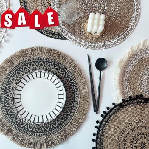 1Pc Heat Insulation Dining Table Mat Round Delicate Embroidery Dessert Pan Table Placemat Non-slip Coffee Cup Mat Kitchen Gadget