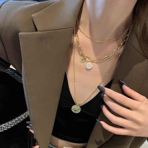 Vintage Pearl Layered Necklace Metal Geometric Necklace for Women Punk Round Pendant Neck Chains Clothing Jewelry Accessories