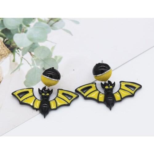 2018 Korean fashion Chinese restaurant 2 Zhao Wei Shu Qi with paragraph funny animal bat earrings girl ins earrings 668