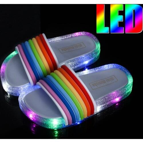 2019 New Summer Childrens LED Slippers for Boys Girls Slippers PVC Non-Slip Rainbow Beach Sandals Kids Home Bathroom Flip Flops