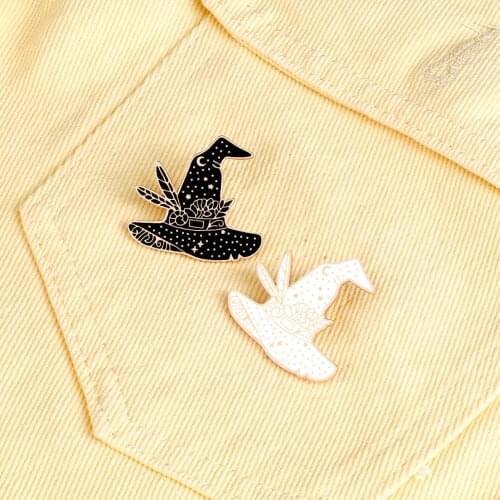 Cute Witch Hat Enamel Pins Personality Magic World Brooches Women T-shirt Coat Lapel Pin Badges Jewelry Kids Backpack Decoration