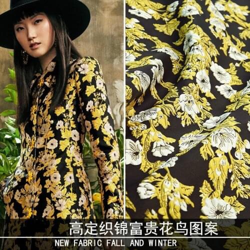 Autumn and winter yarn-dyed yellow leaves jacquard fabrics new European and American show high-definition clothing brocade cloth