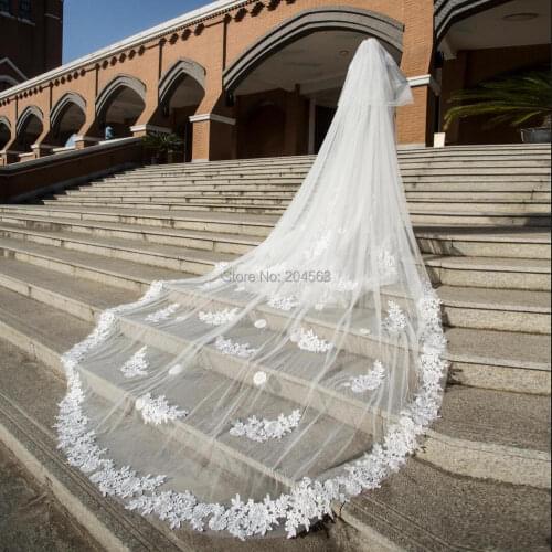 Two-Layer Lace Wedding Veil with Flowers Stunning Lace Cathedral Bridal Veils with Comb M2020
