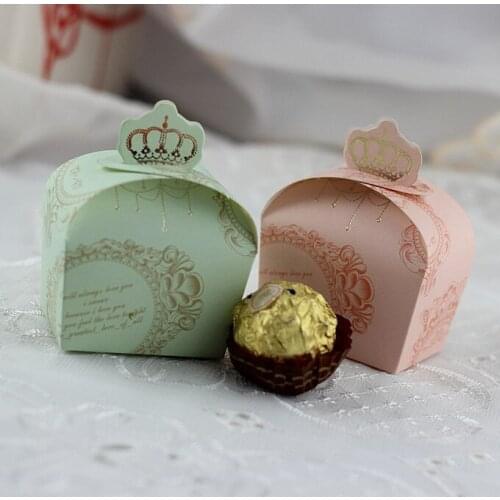 Free Shipping 100pcs/lot Wedding Favor Candy Boxes Available With Light Pink/Green Color Options Crown Design Gift Packages