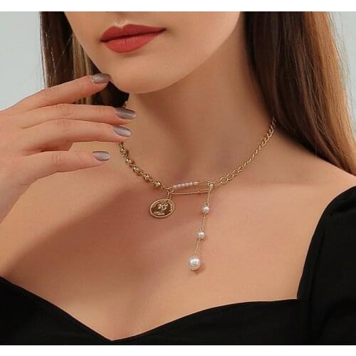 Aesthetic Paperclip Imitation Pearls Necklace for Women Gold Color Metal Clavicle Chain Necklace Vintage Fashion Gothic Jewelry