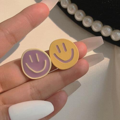 New 1Pair Cute Resin Asymmetrical Smiley Earrings Sweet Smile Earrings Women Jewelry Child Gift 2021 Trend Jewelry Wholesale