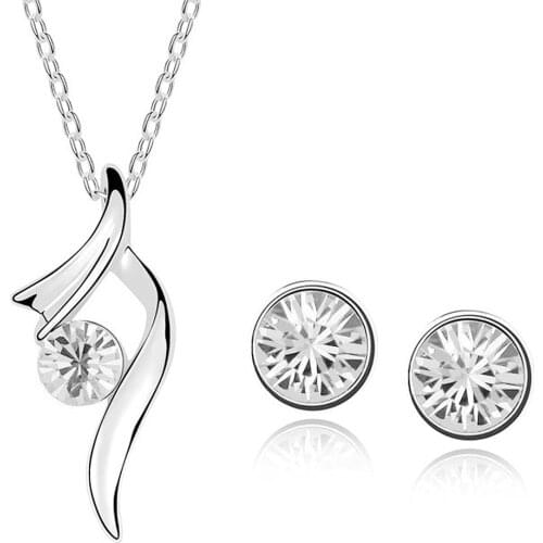 Love Beauty Womens Austrian Crystal Jewelry Set Suit Necklace + Bright Studs Earrings XIN-Shipping
