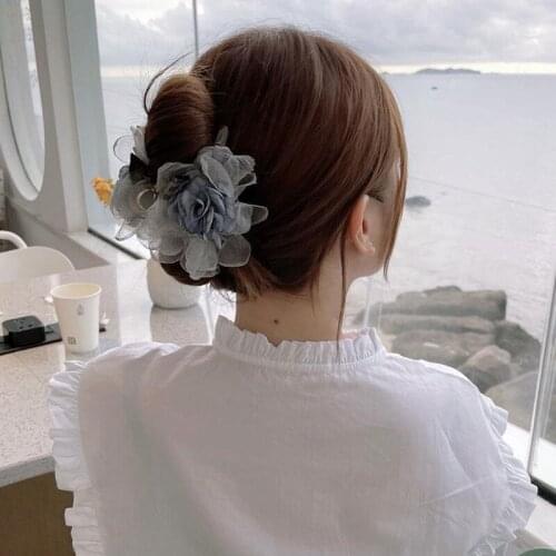 Newly Floral Hair Claw Clip with Simulation Flower Decor Acrylic Updo Hair Jaw Elegant Shower Hair Clamps for Girls Women 12cm